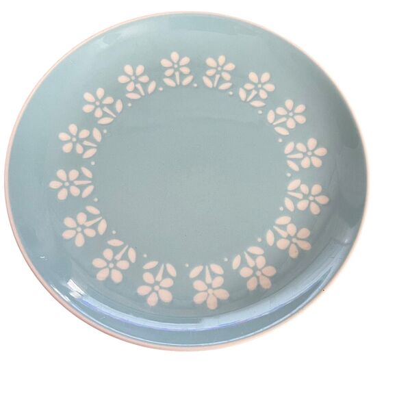 Harkerware Oven Dishwasher Proof Blue Floral 7" Round Plates Small Set of 2 - Picture 12 of 16